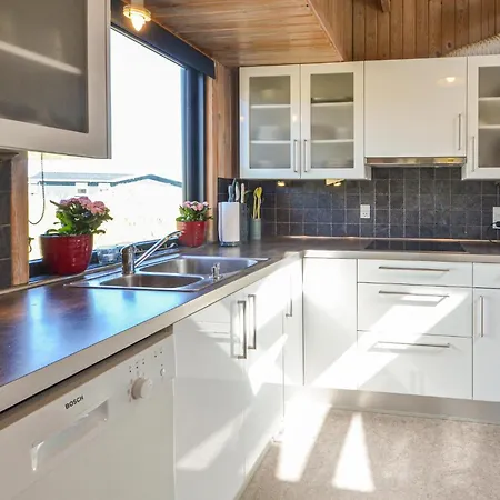 Holiday home 4 Bedroom Stunning In Thisted *